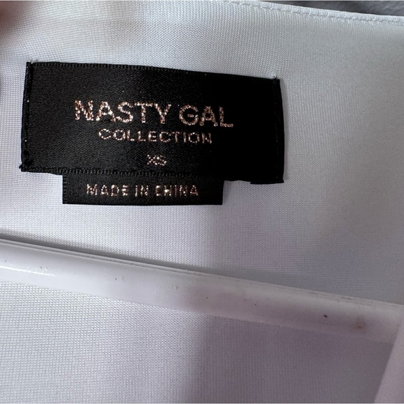 Nasty gal white scrunched v neck little dress size xs - Picture 3 of 12